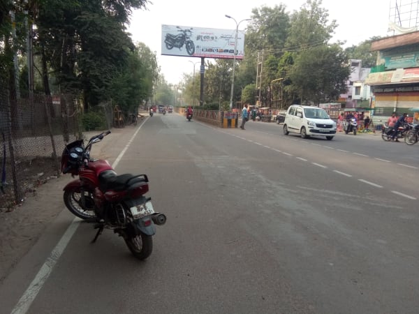 Unipole -  Police Line Tiraha In Front of Collector Bangla One Side (Peak Location)