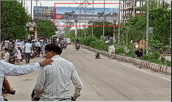 Gantry - GAYATRI NAGAR FACING UNIVERSITY