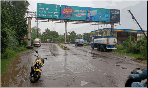Gantry - SAF CHOWK - A FACING JHANKAR TALKIES