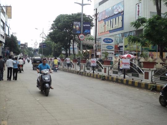 Kiosk - College Road (4 Sided) (285 Poles)