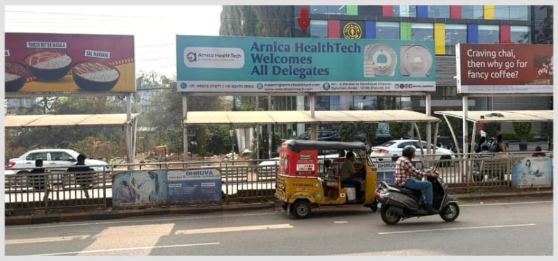 BQSMETROHYD-171 - Metro Bus Shelter - Hitech City - Karachi Bakery Opp - 2
