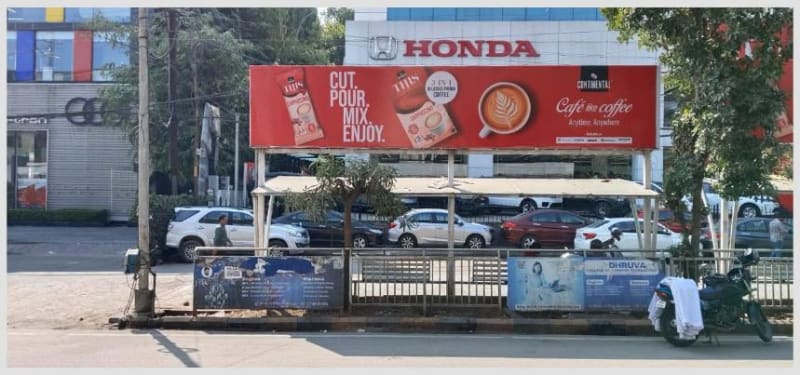 BQSMETROHYD-173 - Metro Bus Shelter - Hitech City - Karachi Bakery Opp - 4