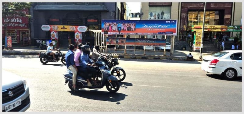 BQSMETROHYD-135 - Metro Bus Shelter - Kothapet, Infront of Chennai Shopping Mall Towards Dilsukhnagar