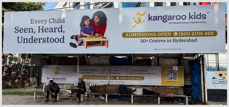 BQSMETROHYD-22 - Metro Bus Shelter - Madhapur Opp. Avasa Hotel, Towards Jubilee Hills