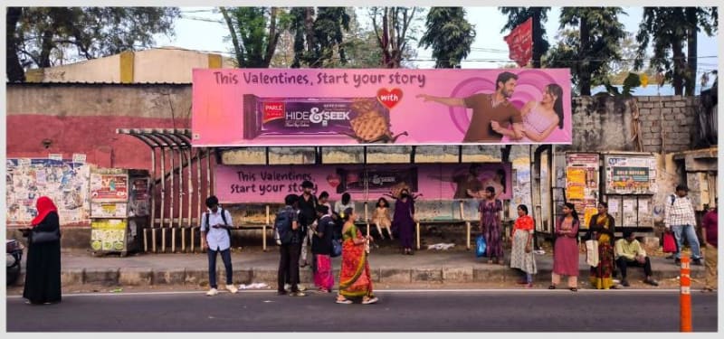 BQSMETROHYD-75 - Metro Bus Shelter - Secunderabad East Blue Sea Hotel