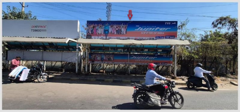 BQSMETROHYD-128 - Metro Bus Shelter - Uppal X Roads - 1 Infornt of Metro Cash & Carry