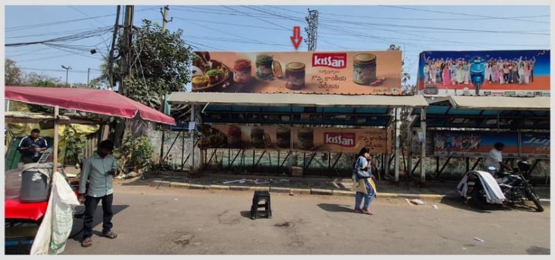 BQSMETROHYD-129 - Metro Bus Shelter - Uppal X Roads - 2 Infornt of Metro Cash & Carry