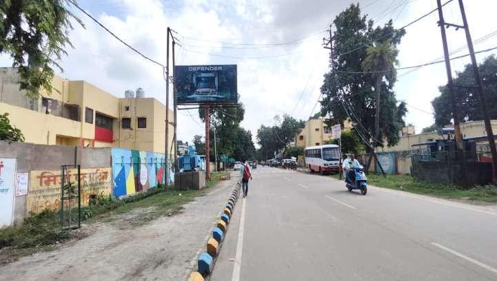 Unipole - Tahsil Railway Station Road Lal Nalkoop Colony Civil Line