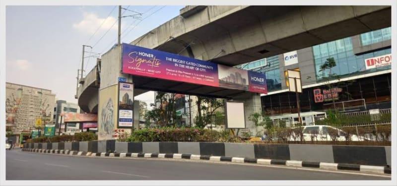HYD-PRTLS-032 - Metro Portals - Jubilee hills road no.36 facing madhapur