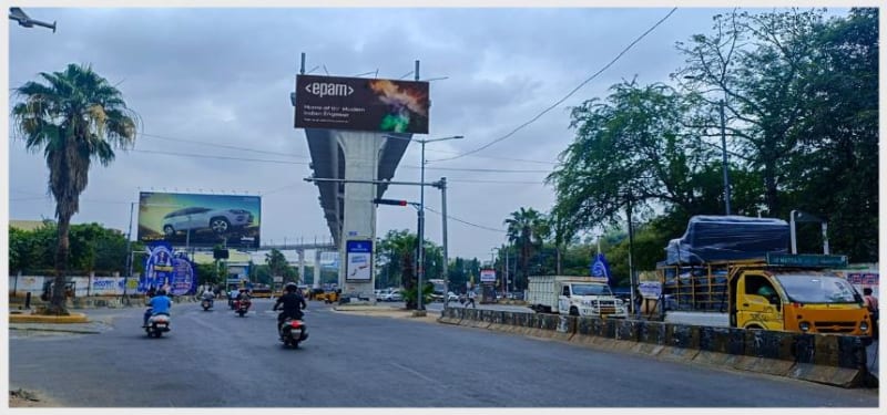 SUBNP-08-A - Metro station pillar - Sultan Bazaar to Koti