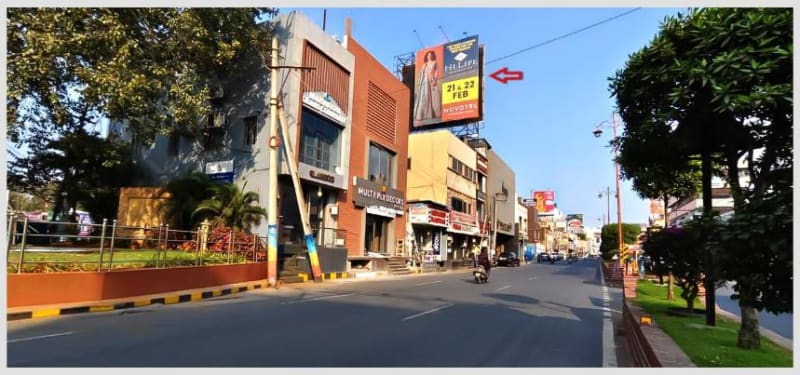 HODVIJ-132 - Hoarding - M.G Road, Opp. Manorama Hotel