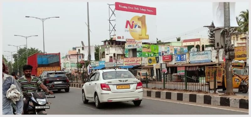 HODGAN-01 - Hoarding - Near Gandhi Chowk