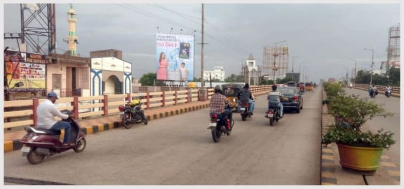 HODGUN-10 - Hoarding - Manipuram Flyover