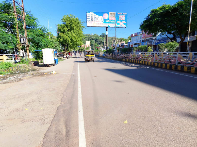 Unipole - AKASHVANI TIRAHA ONE SIDE IN FRONT LIC OFFICE