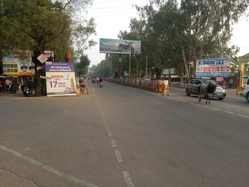 Unipole - College Chauraha One Side (Peak Location)
