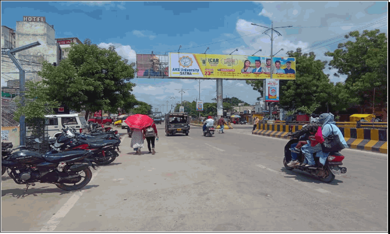 Gantry - INFRONT OF HONDA SHOWROOM FACING SIRMOUR CHOWK