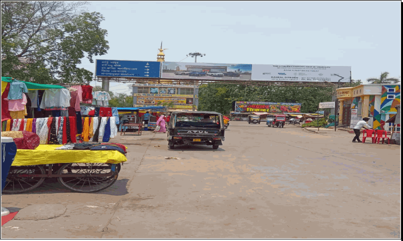 Gantry - SAI MANDIR FACING KALA MANDIR