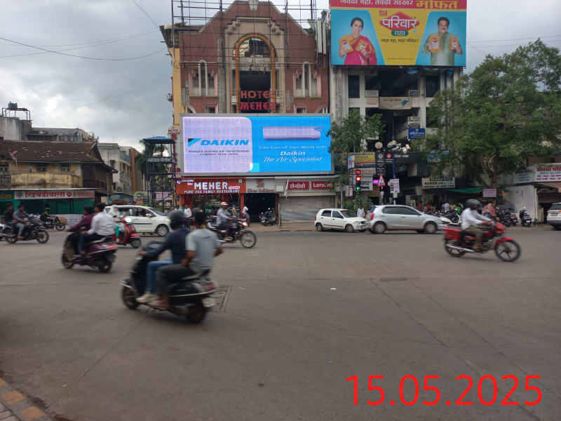 DOOH - M.G Road Signal