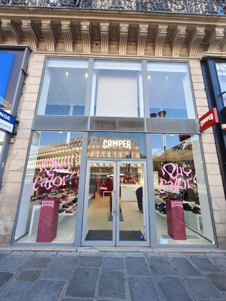 5 conseils pour mettre en valeur votre boutique avec une vitrine artistique