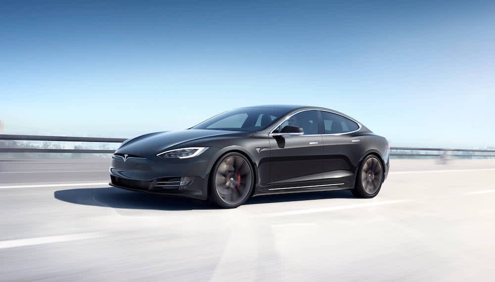 La France s'oppose à la conduite automatique de Tesla : quelles implications pour le secteur du transport ?