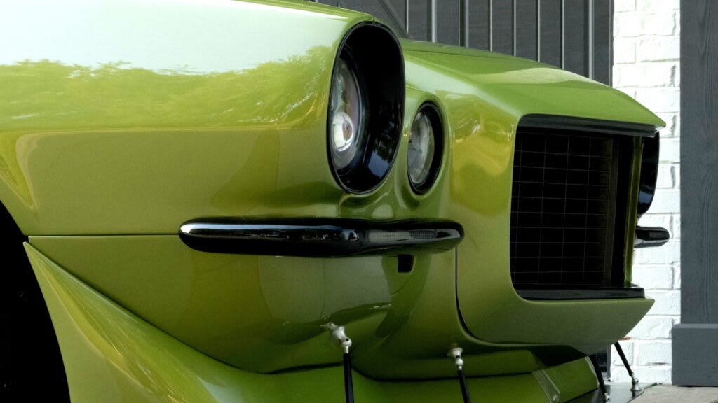 La puissance phénoménale d'une Camaro RS de 1973 : une inspiration pour le marketing automobile