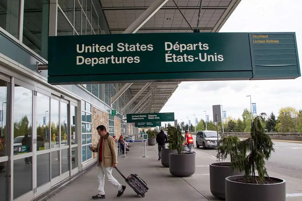 Les voyages canadiens vers les États-Unis : une reprise inattendue malgré les tensions commerciales