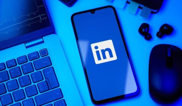 LinkedIn teste un nouvel onglet dédié aux publications de son réseau