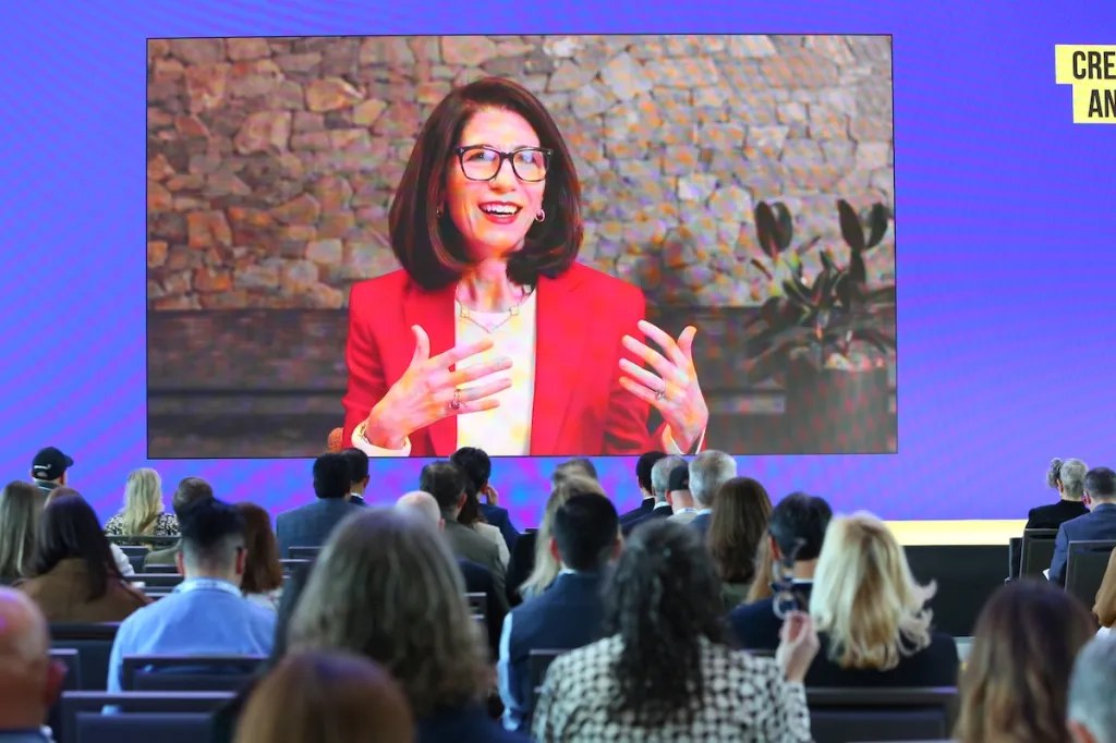 Vrbo augmente ses commissions pour rattraper Airbnb