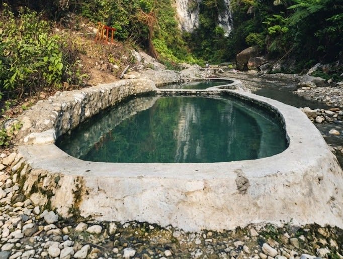 Malabuyoc Mainit Hot Springs