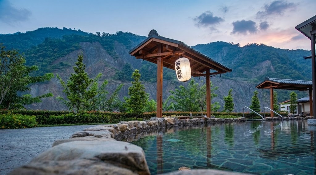Baolai Hot Spring