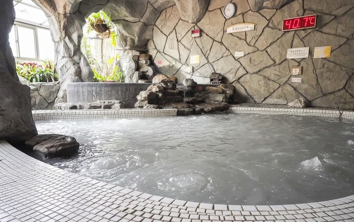 Guanziling Mud Hot Spring