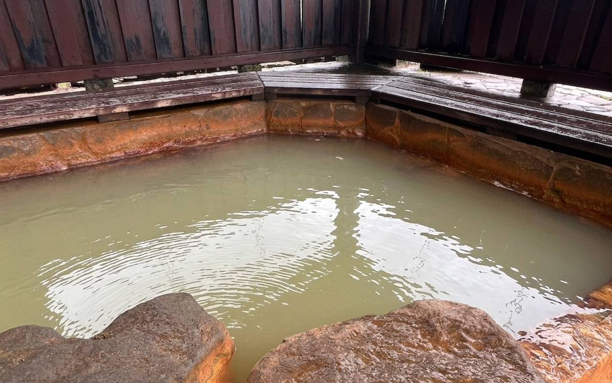 Lengshuikeng Hot Spring