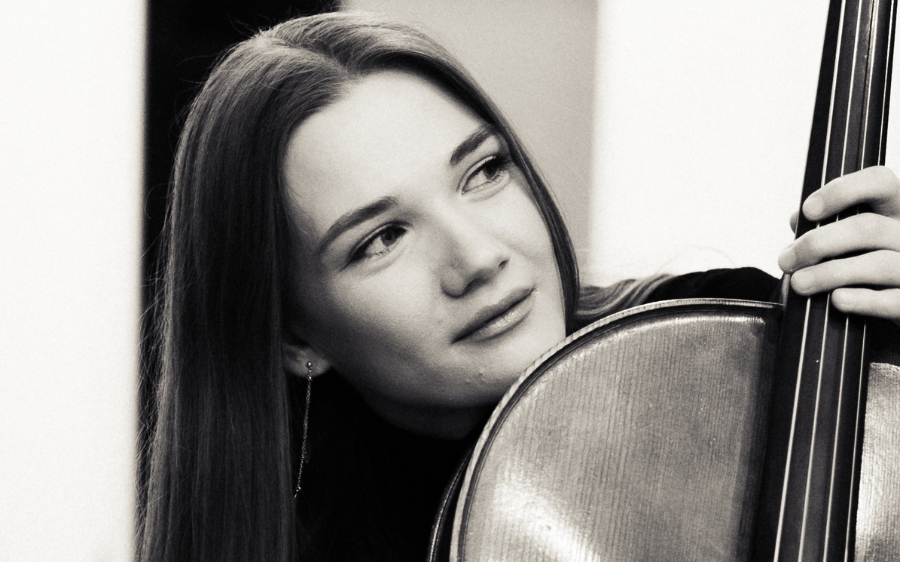 Plakat Młyny na lato – koncert na tarasie – DAR MI CELLO – wiolonczela