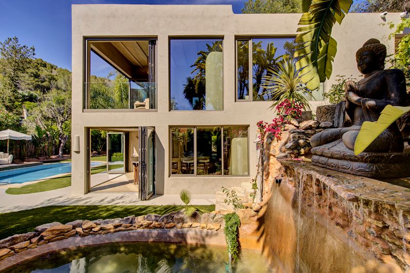 Villa Yin Yang