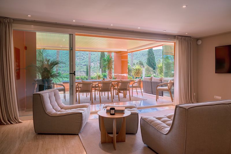 Exclusive Living in Roca Llisa thumbnail 2