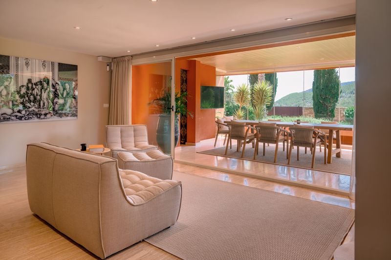 Exclusive Living in Roca Llisa thumbnail 3