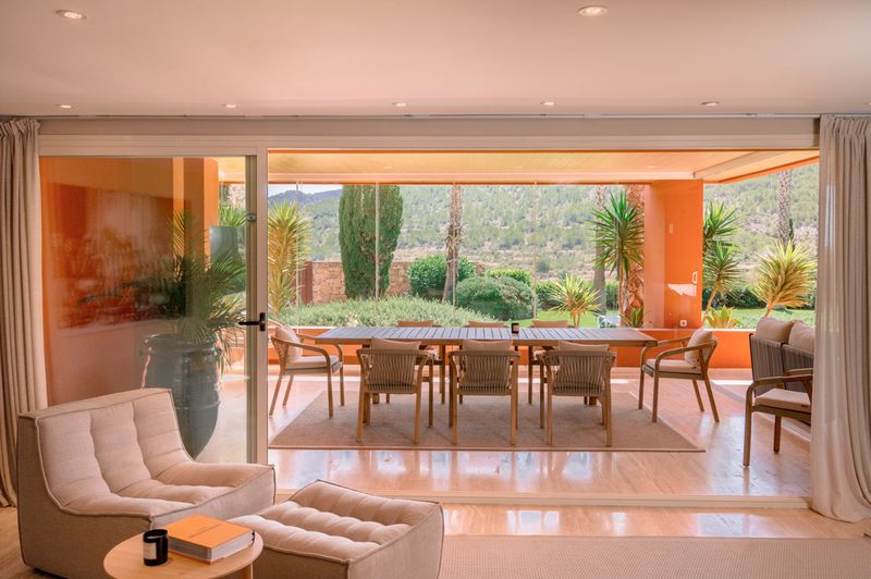 Exclusive Living in Roca Llisa thumbnail 4