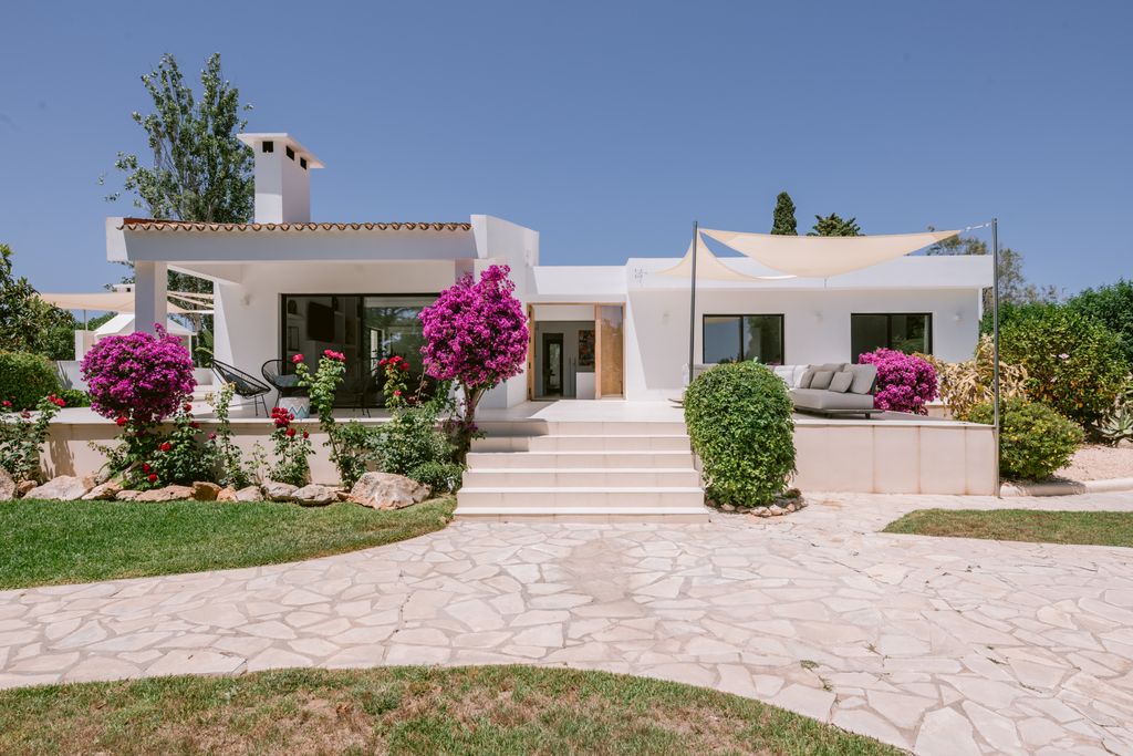 Five Bedroom Villa in Jesús thumbnail 17
