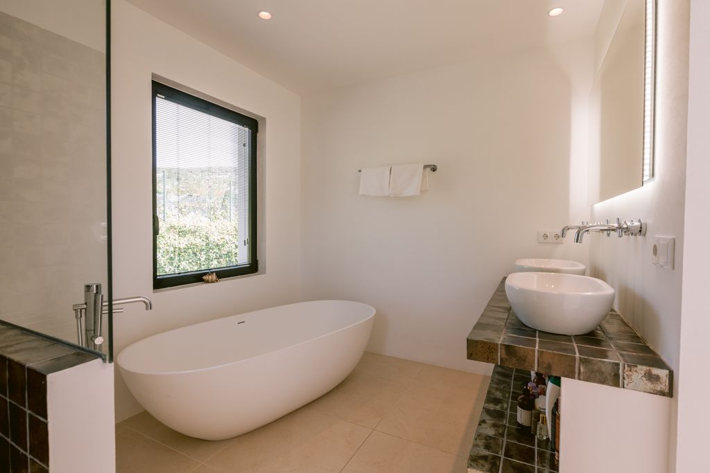 Five Bedroom Villa in Jesús thumbnail 24