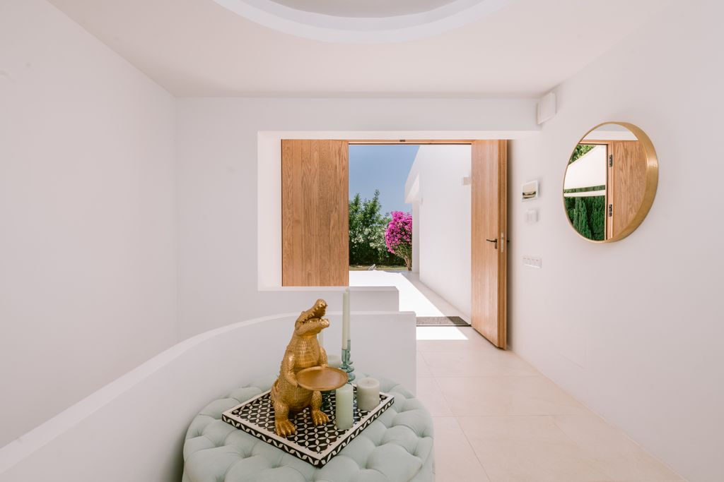 Five Bedroom Villa in Jesús thumbnail 37