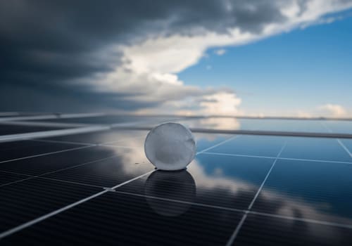 Solarpanel-Hageltest: Wie widerstandsfähig sind moderne Module?