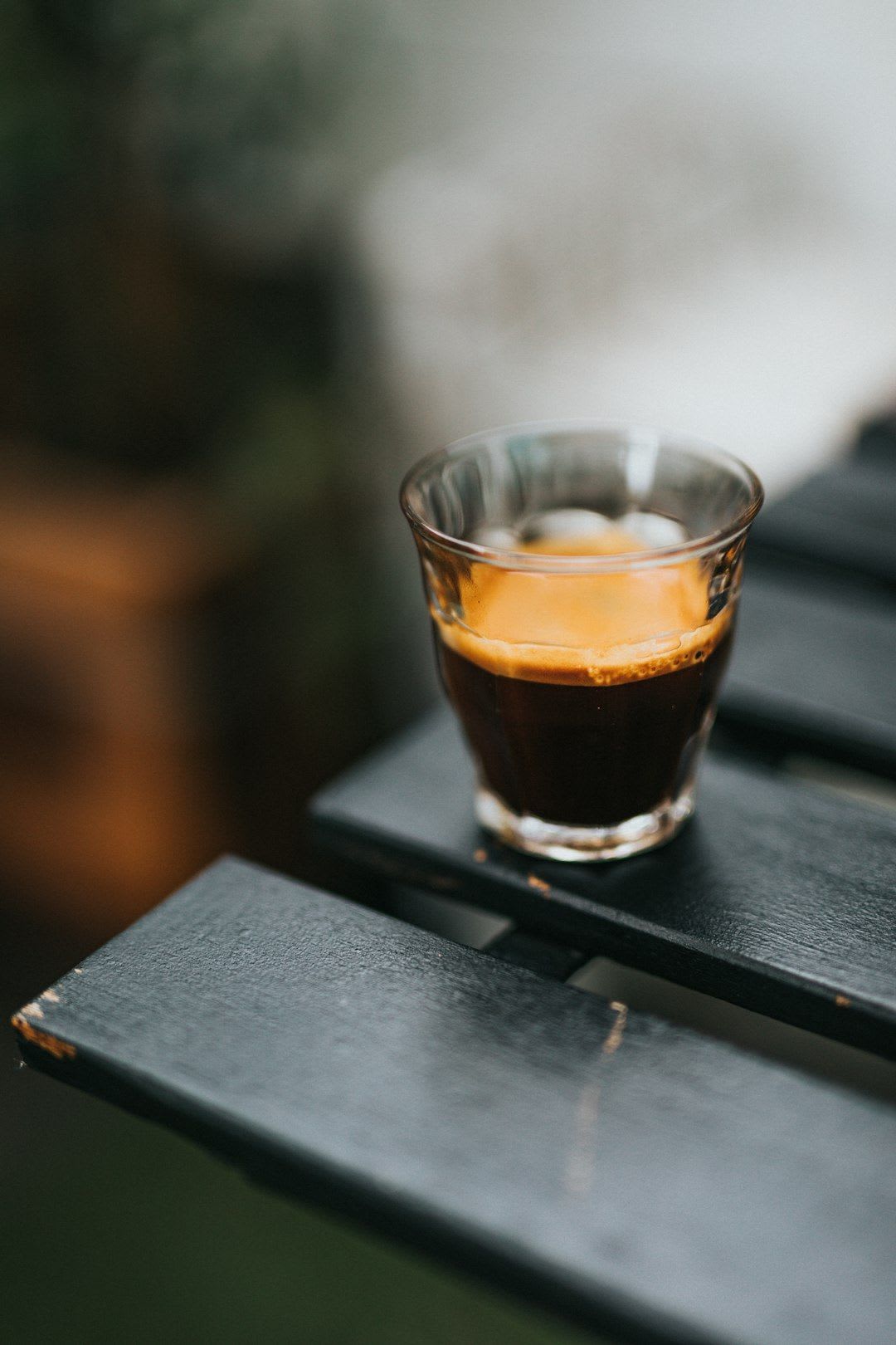 Abgeschlossenes Blooming des Kaffeemehls vor dem Hauptaufguss, die Basis für eine gelungene Preinfusion. | Foto: Nathan Dumlao