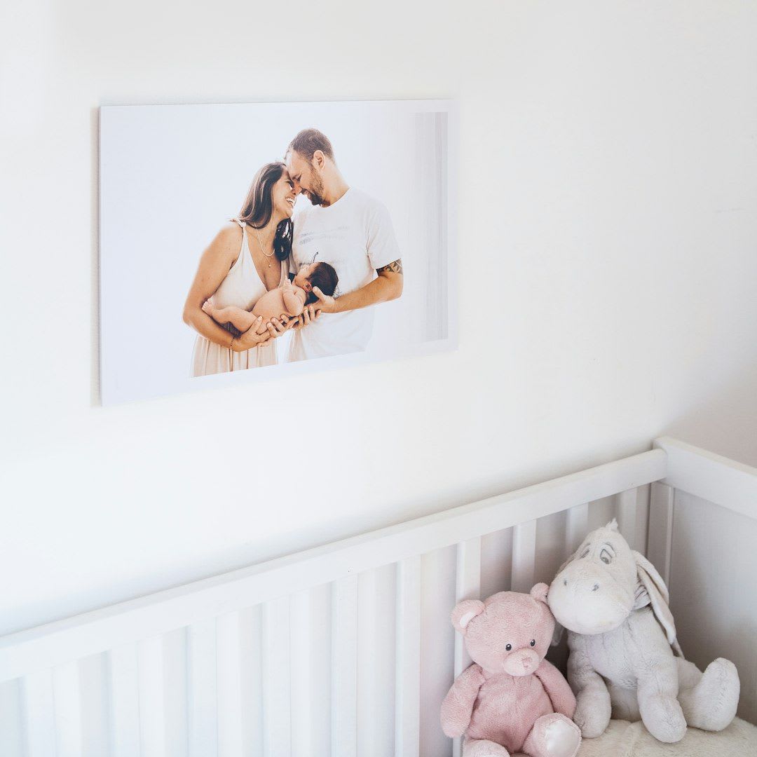 Der kompakte NUK Sterilisator für die Mikrowelle, ideal für kleine Küchen und unterwegs zur schnellen Desinfektion von bis zu vier Flaschen. | Foto: Kristyna Squared.one