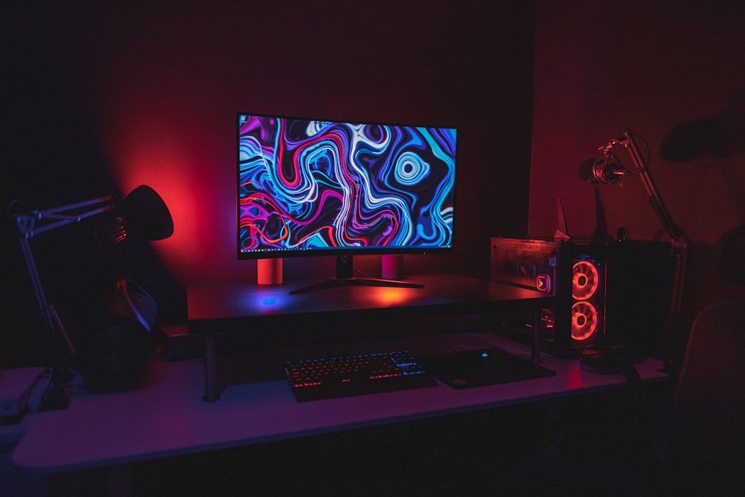 Ein hochwertiger OLED-Monitor 4K in einem professionellen Setup, was die höheren Anschaffungskosten für das Upgrade verdeutlicht. | Foto: Jack B