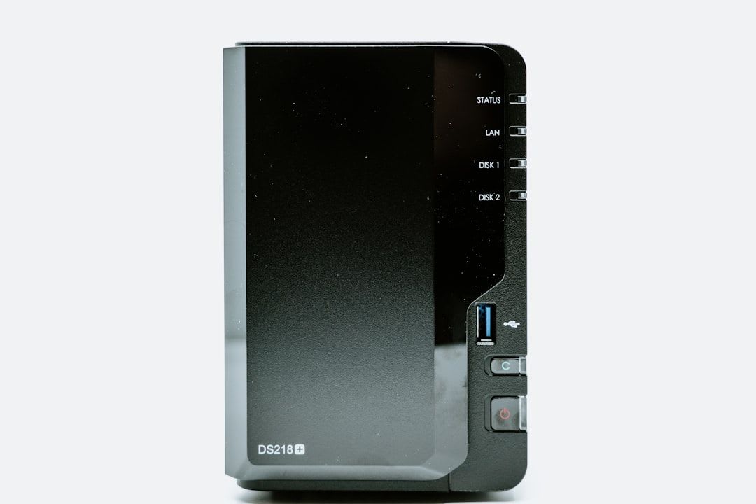 Detaillierte Web-Oberfläche eines QNAP NAS zur tiefgreifenden Konfiguration, der nächste Schritt nach der Nutzung von Qfinder Pro. | Foto: Claudio Schwarz
