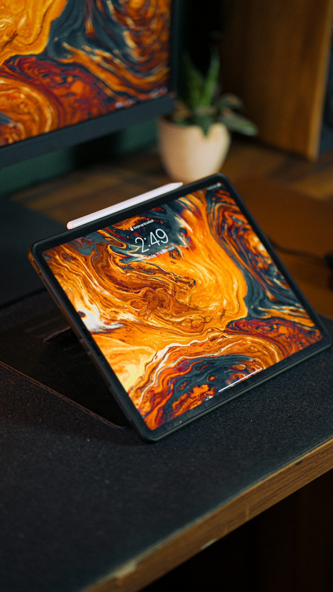 Das iPad Pro M4 13 Zoll als Herzstück eines professionellen Arbeitsplatzes, das Leistung und Design für Kreative vereint. | Foto: Sunil kumar