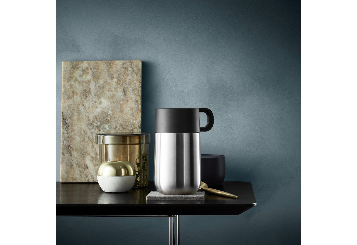 WMF Thermobecher Impulse Travel Mug, Cromargan® Edelstahl Rostfrei 18/10, Silikon, doppelwandiger Edelstahl, geringe Höhe, 360°-Trinköffnung silberfarben