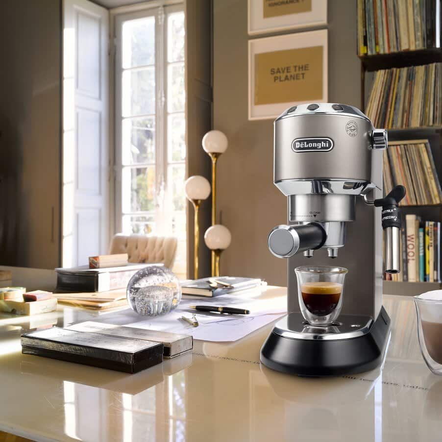 De'Longhi Dedica Style EC685.TB EX:4 Titanschwarz