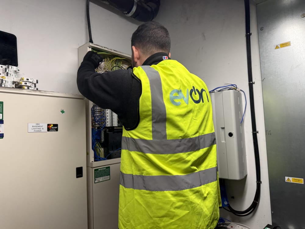 EV-ON engineer wiring the new EV-dedicated distribution board at The Avenue, Kilburn, London.