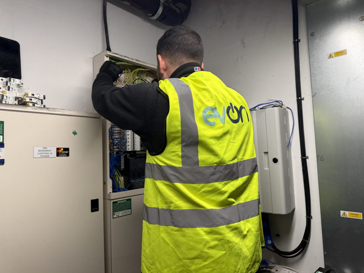 EV-ON engineer wiring the new EV-dedicated distribution board at The Avenue, Kilburn, London.